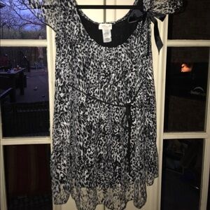 Tatiana's Maternity shirt Size Large